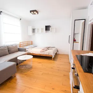 https://happyapart-pl-ul-biskupia-old-town.hotelswroclaw.com